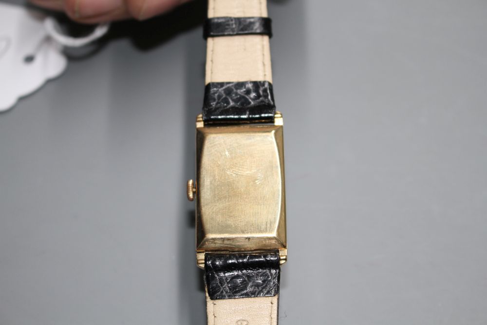 A gentlemans 1940s 9ct gold Buren manual wind wrist watch, with rectangular Arabic dial and subsidiary seconds,